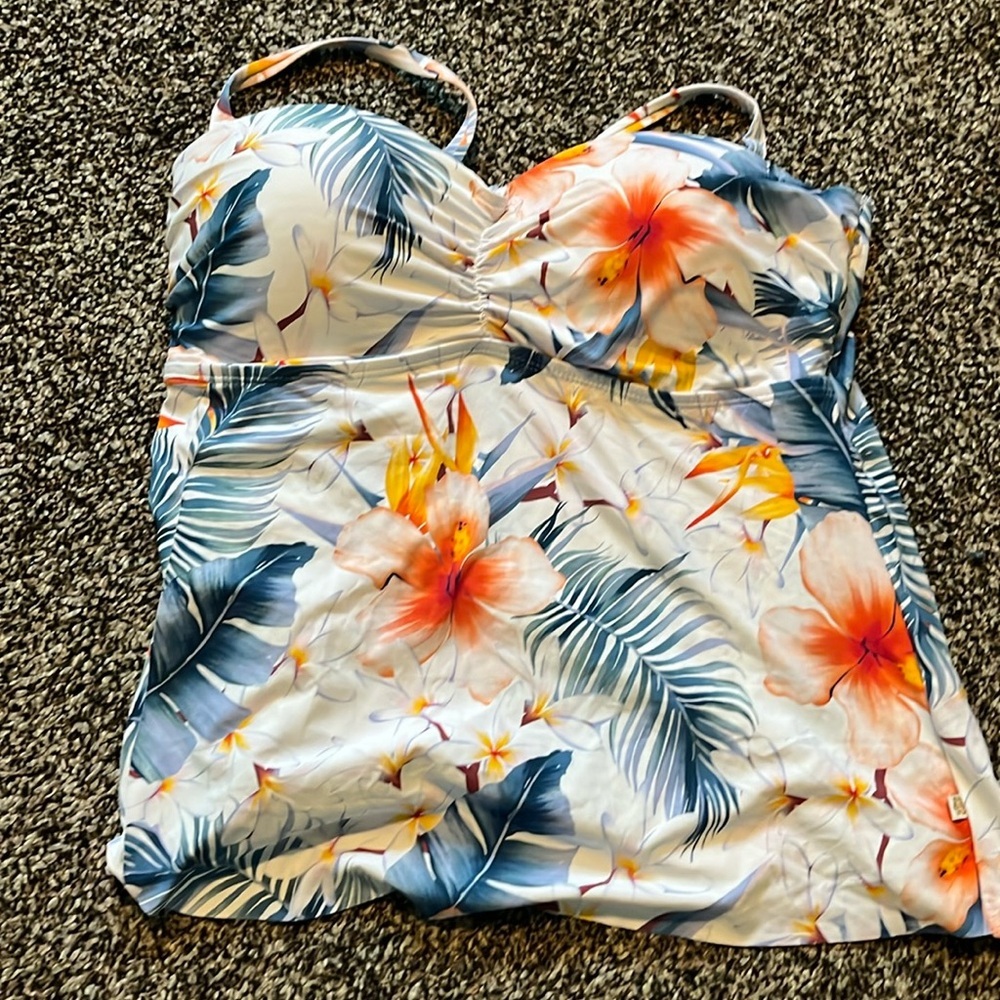 La Vie En Rose Halter Tankini Top